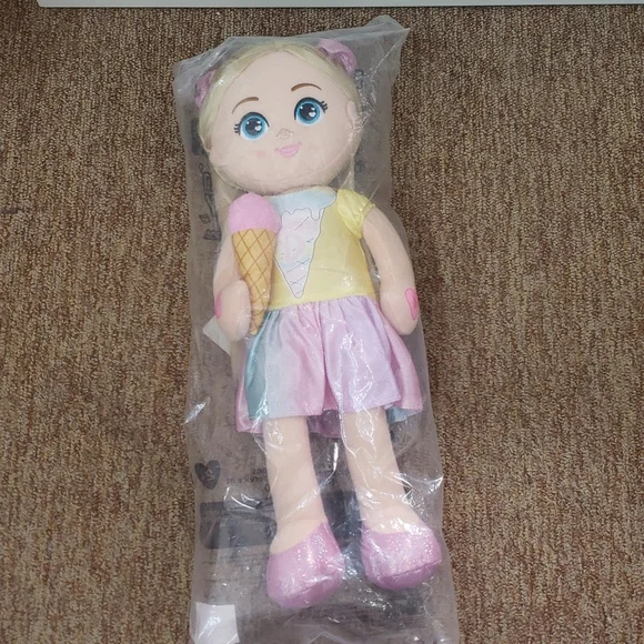Candy Town Pop Star Doll Diana.  15 inch plush, Sing, Record, Play, Cheer NEW - Picture 3 of 5